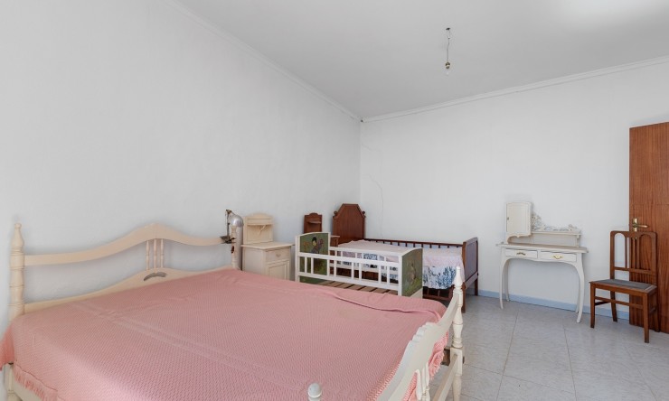 Resale - Countryhouse -
Orihuela