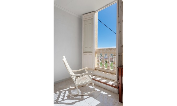 Resale - Countryhouse -
Orihuela
