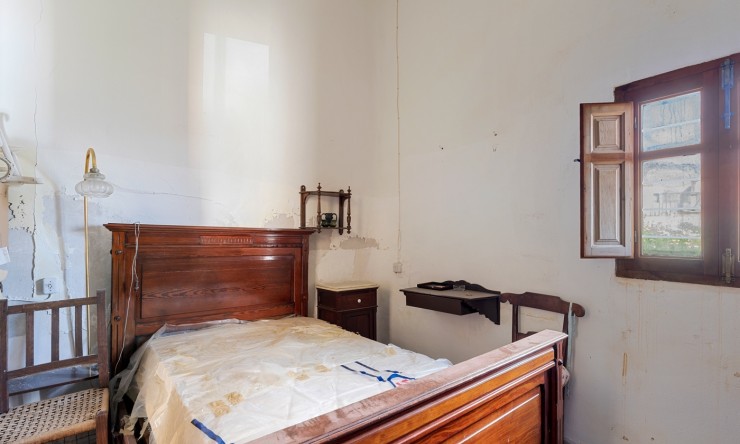 Resale - Countryhouse -
Orihuela