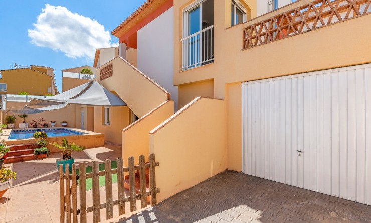 Resale - Villa -
Alfas del Pí