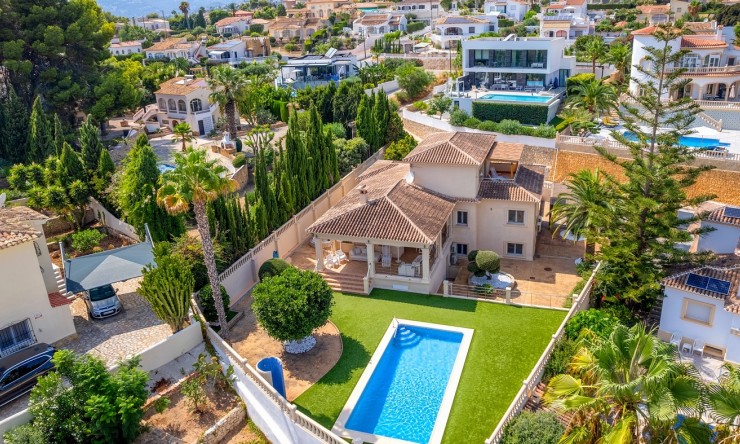 Resale - Villa -
Benissa
