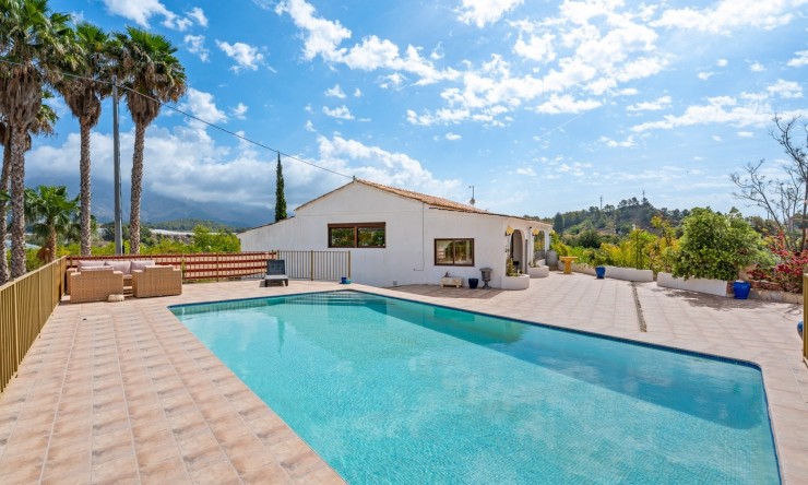 Reventa - Casa de campo -
La Nucía