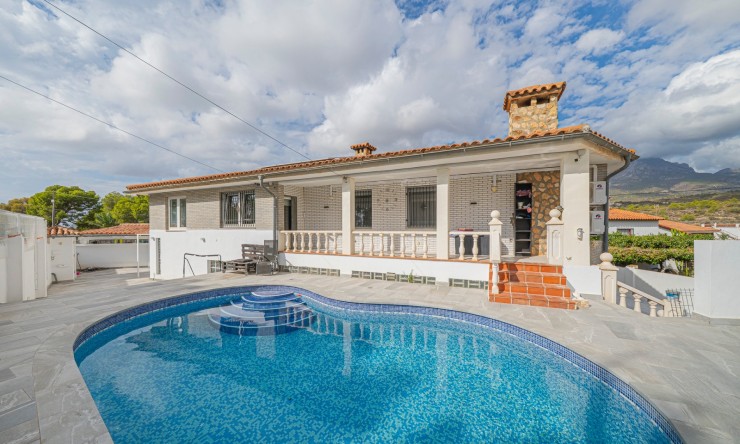 Revente - Villa -
La Nucía - Panorama