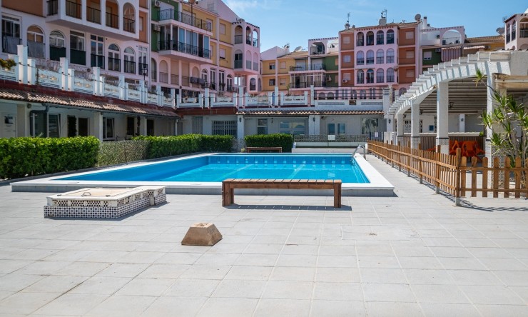 Rynek Wtórny - Komercyjne -
TORREVIEJA - La Veleta