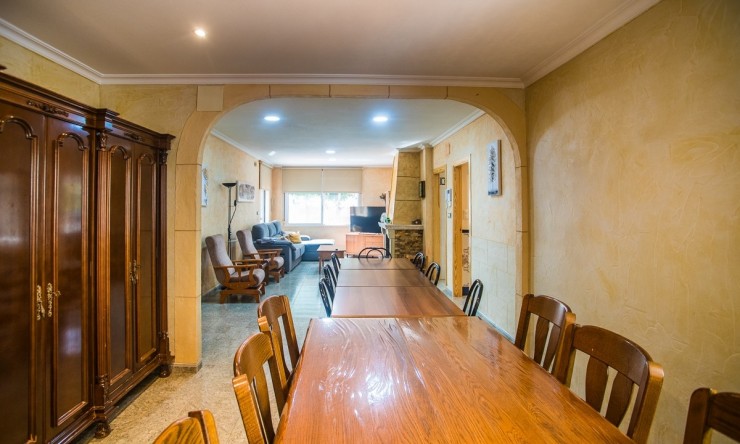 Reventa - Villa -
ORIHUELA - La Matanza