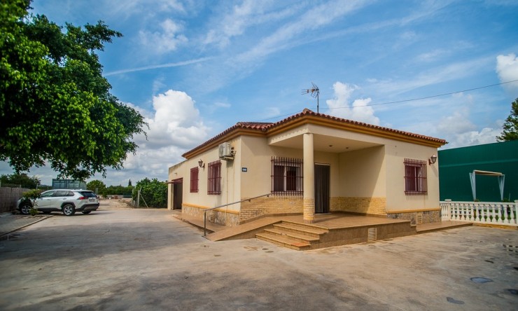 Reventa - Villa -
ORIHUELA - La Matanza