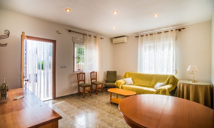 Reventa - Villa -
ORIHUELA - La Matanza