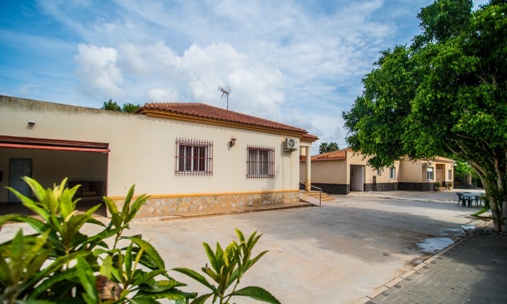 Reventa - Villa -
ORIHUELA - La Matanza