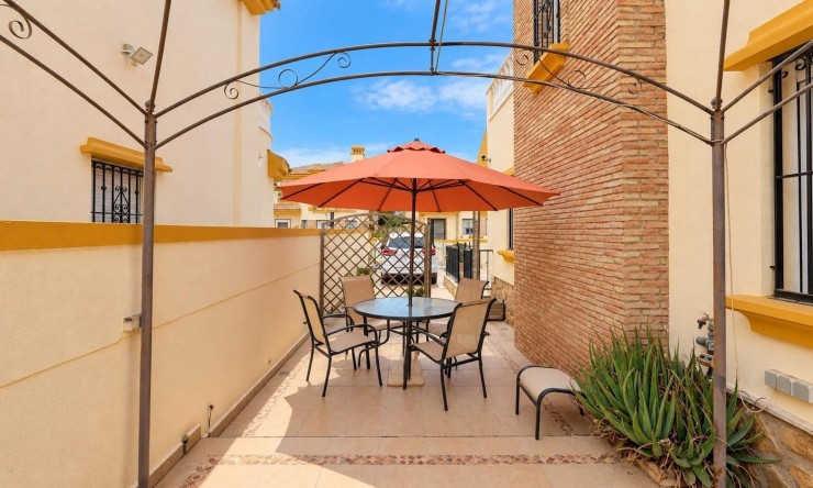 Resale - Villa -
Roldán