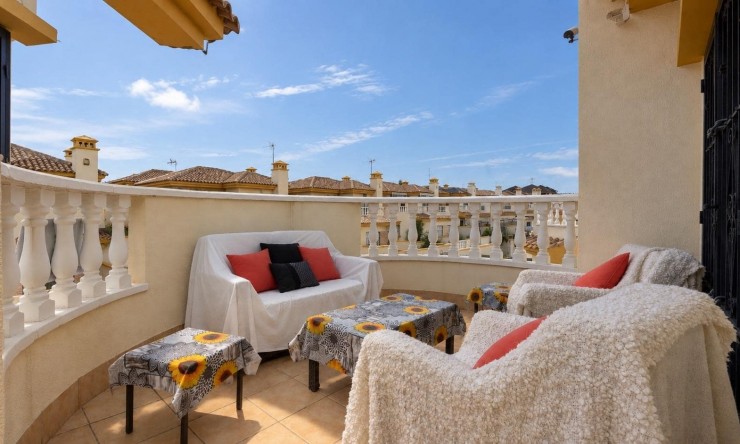 Resale - Villa -
Roldán