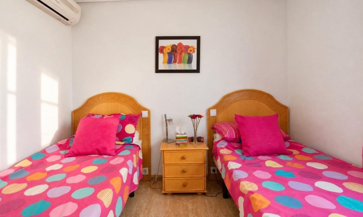 Resale - Villa -
Roldán