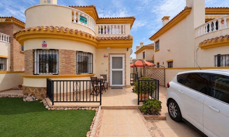 Resale - Villa -
Roldán