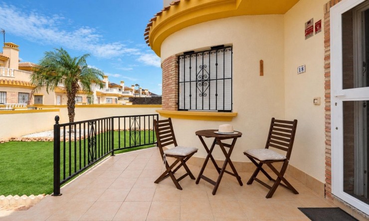 Resale - Villa -
Roldán