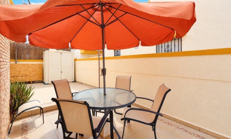 Resale - Villa -
Roldán