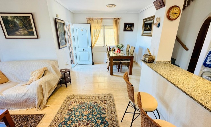 Resale - Villa -
Los Montesinos - La Herrada