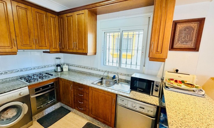 Resale - Villa -
Los Montesinos - La Herrada
