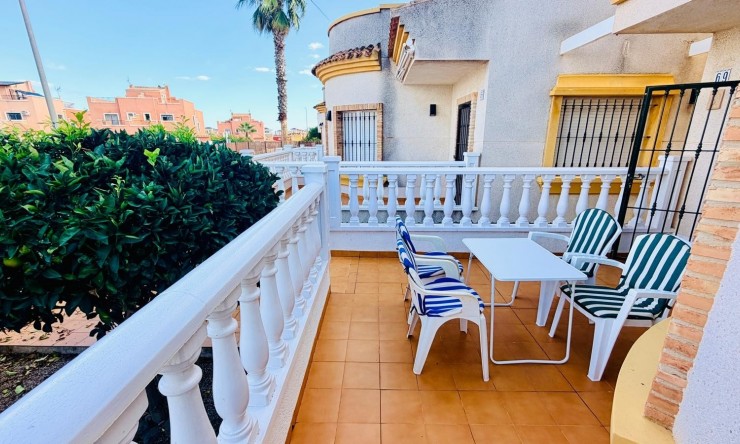 Resale - Villa -
Los Montesinos - La Herrada