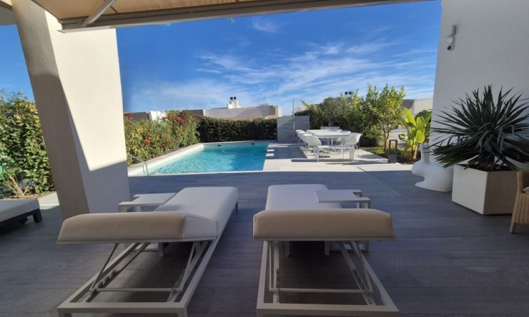Resale - Villa -
La Finca Golf
