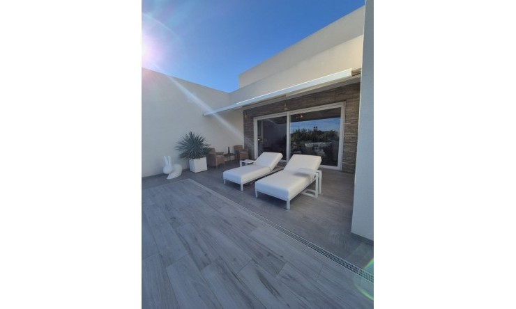 Resale - Villa -
La Finca Golf