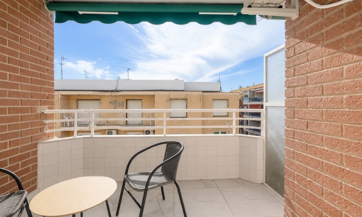 Wiederverkauf - Wohnung -
Torrevieja