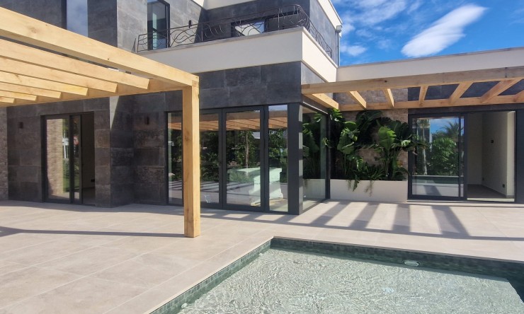 Neue Gebäude - Villa -
Jávea / Xàbia - La Granadella  - Costa Nova