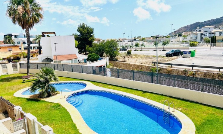 Revente - Appartement -
Albir