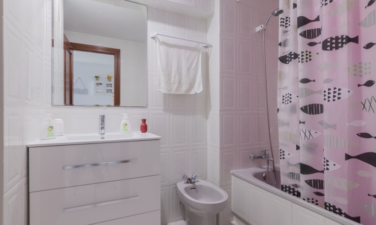 Resale - Apartment -
Benidorm