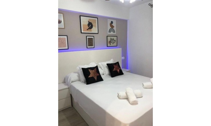 Resale - Apartment -
Benidorm - Levante