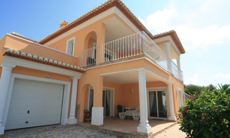 Reventa - Villa -
Moraira - Pinar de l’Advocat