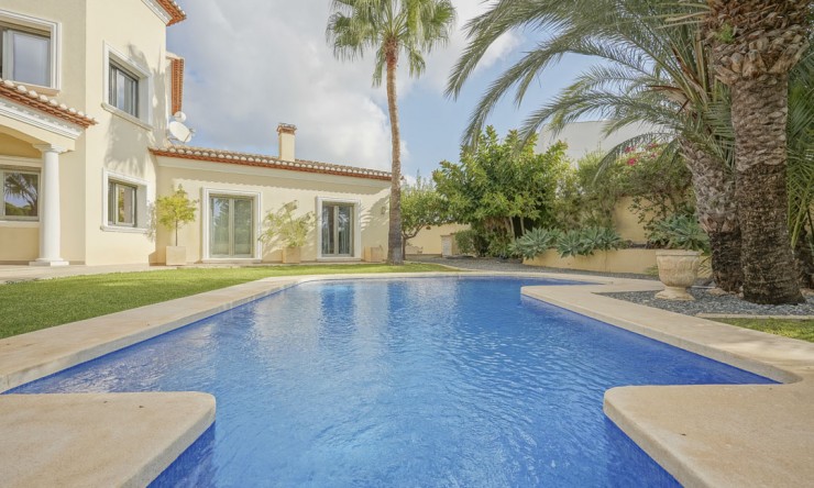 Resale - Villa -
Benissa - Buenavista