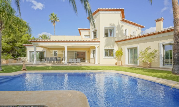 Resale - Villa -
Benissa - Buenavista