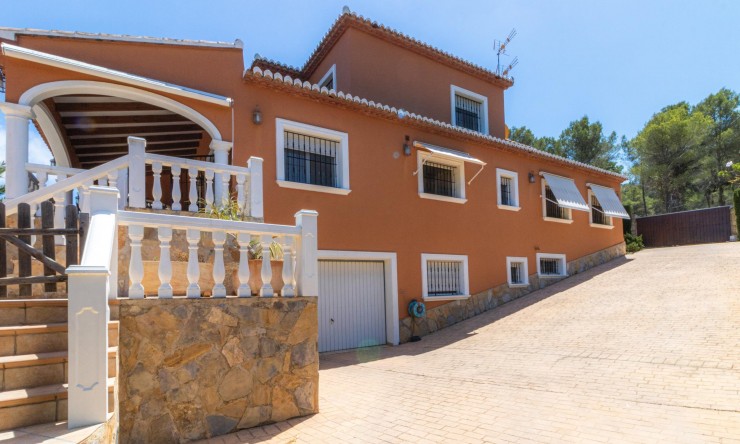 Resale - Villa -
Jávea - Montgo