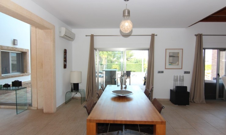 Resale - Villa -
Jávea - Puerta Fenicia