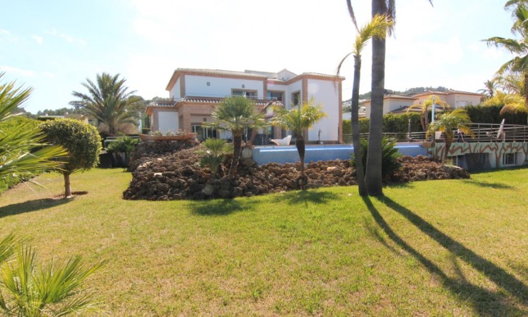 Resale - Villa -
Jávea - Puerta Fenicia