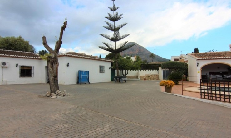 Resale - Villa -
Jávea - Valls