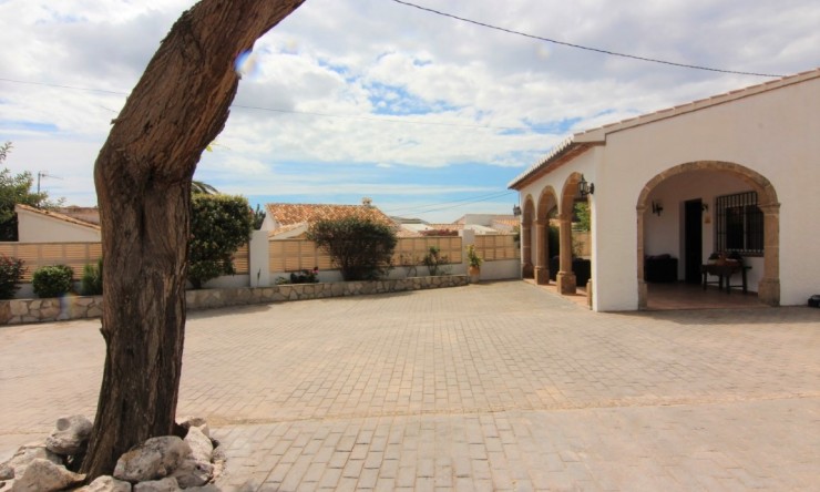 Resale - Villa -
Jávea - Valls