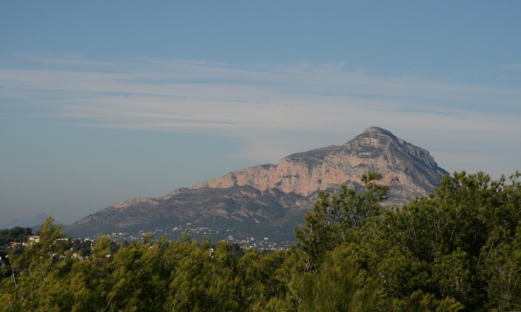 Herverkoop - Plot -
Jávea - Ambolo