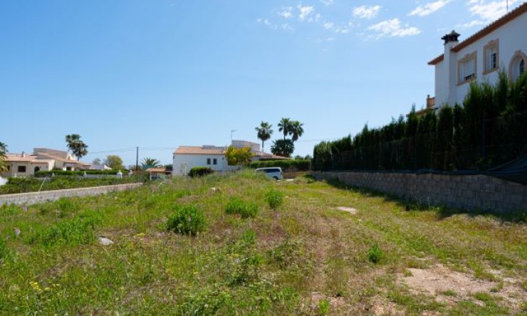 Herverkoop - Plot -
Jávea - Pinosol