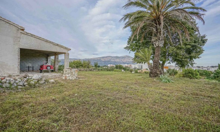 Resale - Plot -
Gata de Gorgos - Centrre