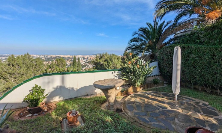 Resale - Villa -
Denia - La Pedrera