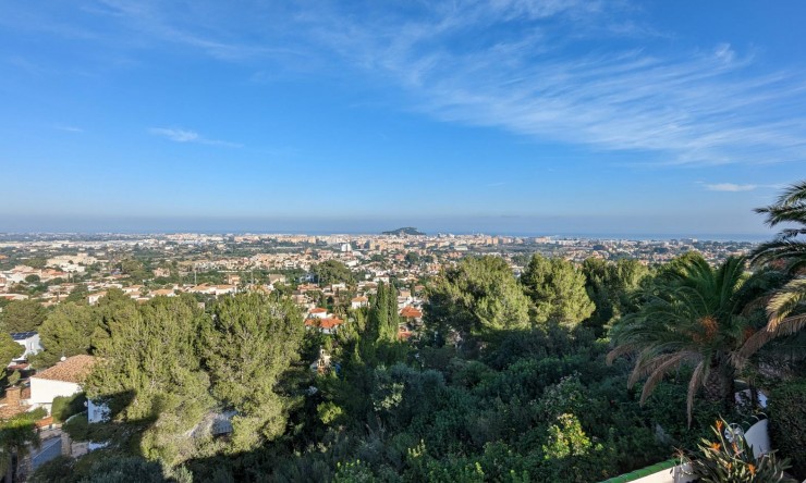 Rynek Wtórny - Willa -
Denia - La Pedrera