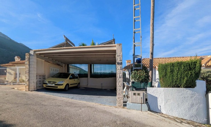 Resale - Villa -
Denia - La Pedrera