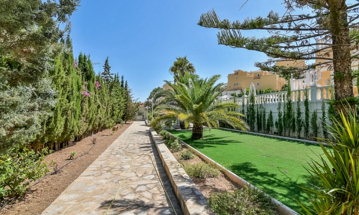 Resale - Villa -
Calpe - Partida Maryvilla