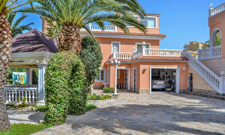 Resale - Villa -
Calpe - Partida Maryvilla