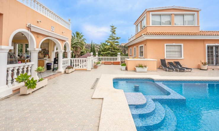 Resale - Villa -
Calpe - Partida Maryvilla