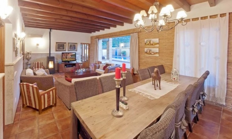 Resale - Villa -
Lliber