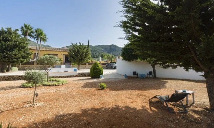 Resale - Villa -
Lliber