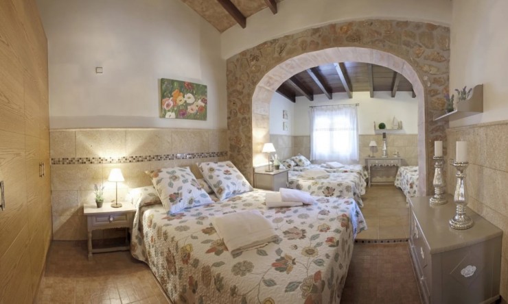 Resale - Villa -
Lliber