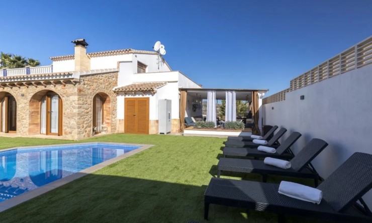 Resale - Villa -
Lliber