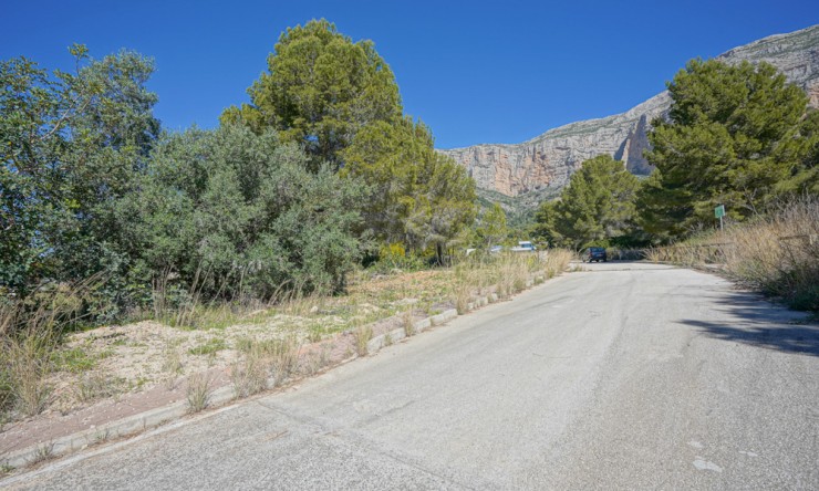 Herverkoop - Plot -
Jávea - Montgo